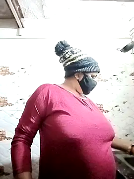 Rakhi sawant143 online show from 01/07/26, 02:52