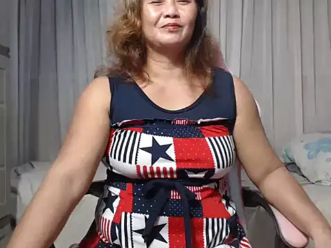 FelisitaG online show from 10/26/25, 10:21