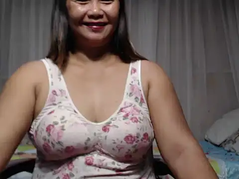 FelisitaG online show from 04/17/26, 10:57