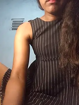 venuki ihalagamage online show from 03/18/26, 04:54