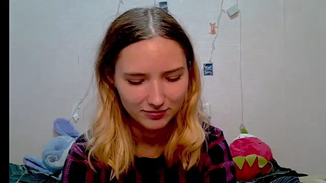  kikiclark   online show from 10/04/25, 09:02