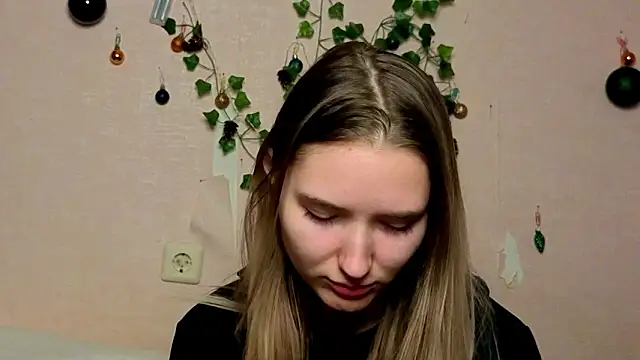  kikiclark   online show from 01/31/26, 08:51