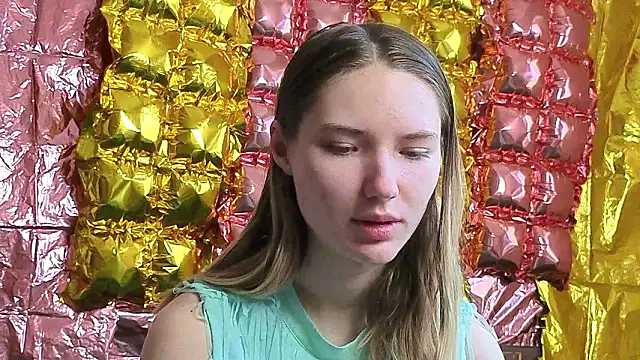  kikiclark   online show from 03/21/26, 09:14