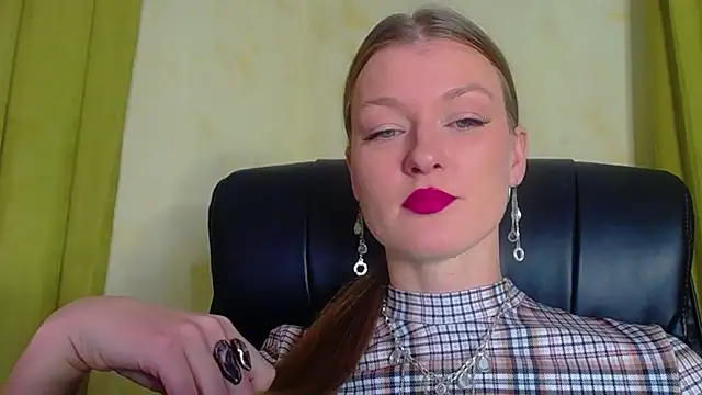 MysticVenus  online show from 12/05/25, 02:47