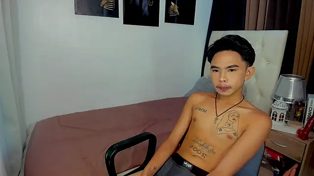 xxxhugecocktwinkxxx online show from 09/18/25, 05:37