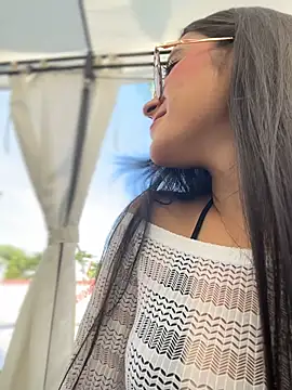 Juanita-Diaz online show from 11/15/25, 08:38