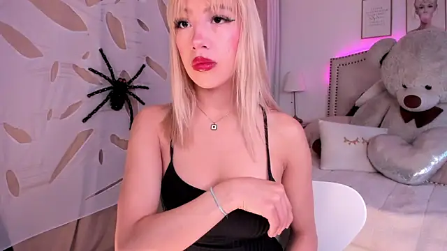 Mayajhons online show from 10/31/25, 11:11