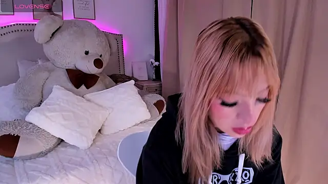 Mayajhons online show from 12/19/25, 11:28