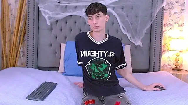 Luke Carter online show from 10/10/25, 01:21