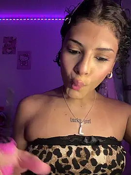 luluzinhax online show from 04/04/26, 02:10