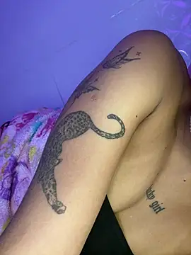 luluzinhax online show from 04/25/26, 02:25