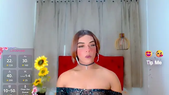 Cristal Villael online show from 11/03/25, 06:14