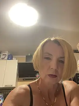 Snapshot of VasylynaLove421 chatting on 09/10/25, 07:14 VasylynaLove421 online show from 09/10/25, 07:14