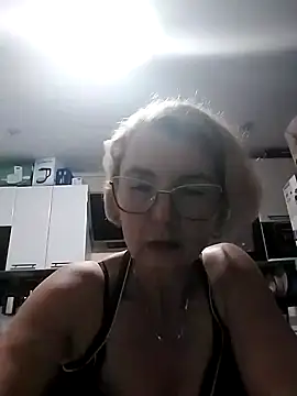 Snapshot of VasylynaLove421 chatting on 09/12/25, 06:41 VasylynaLove421 online show from 09/12/25, 06:41