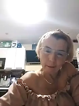 Snapshot of VasylynaLove421 chatting on 09/21/25, 07:37 VasylynaLove421 online show from 09/21/25, 07:37
