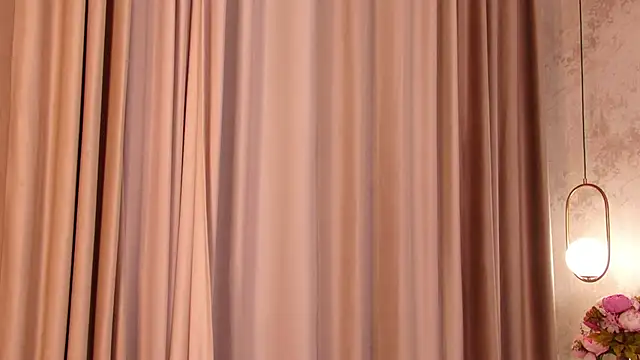 Olivia Mourr online show from 11/28/25, 05:04