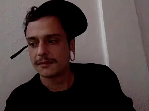 Snapshot of chrisalmeid_ chatting on 09/24/25, 10:51 chrisalmeid online show from 09/24/25, 10:51