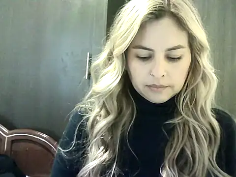 Valery  Rouse  online show from 10/01/25, 08:15