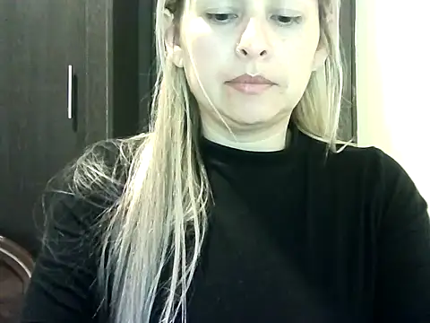 Valery  Rouse  online show from 11/02/25, 03:31