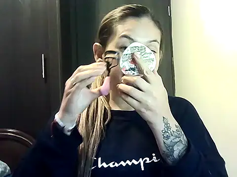 Valery  Rouse  online show from 03/18/26, 10:24