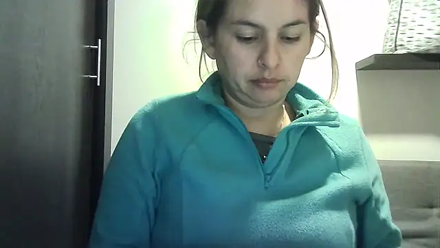 Valery  Rouse  online show from 04/11/26, 04:17