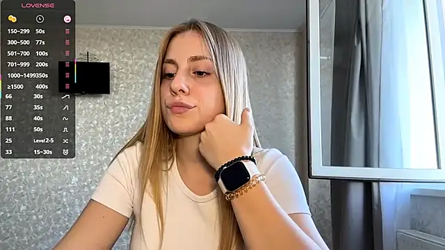 DreamyOlivia online show from 09/15/25, 01:22