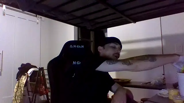 Snapshot of Jbenz420 chatting on 06/22/26, 01:40 Jbenz420 online show from 06/22/26, 01:40