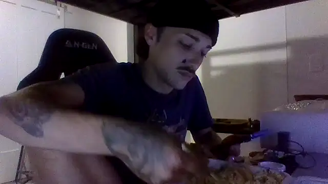 Snapshot of Jbenz420 chatting on 07/02/26, 02:33 Jbenz420 online show from 07/02/26, 02:33