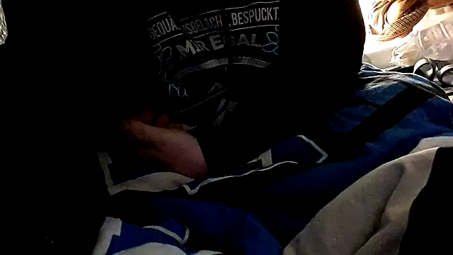 GeilerHSVFAN1989 online show from 12/23/25, 09:40