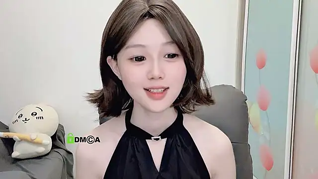 Snapshot of gummy-candy chatting on 10/12/25, 01:26 gummy-candy online show from 10/12/25, 01:26