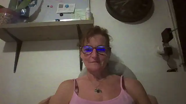 Snapshot of Valinella chatting on 09/09/25, 07:35 Valinella online show from 09/09/25, 07:35