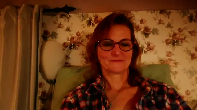 Snapshot of Valinella chatting on 02/15/26, 07:54 Valinella online show from 02/15/26, 07:54