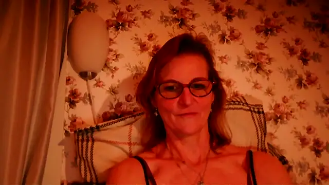 Snapshot of Valinella chatting on 02/22/26, 07:12 Valinella online show from 02/22/26, 07:12