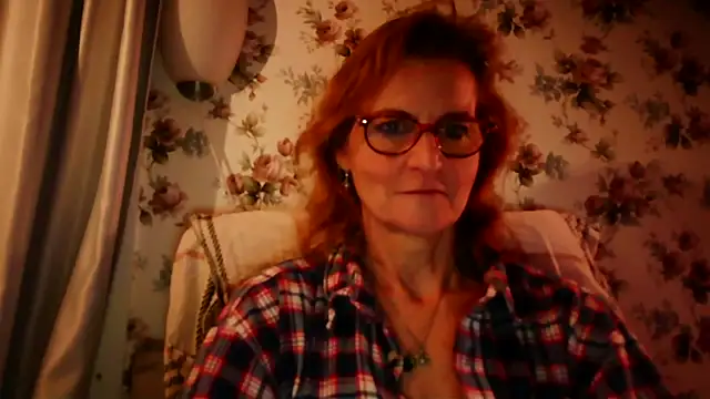 Snapshot of Valinella chatting on 02/24/26, 08:29 Valinella online show from 02/24/26, 08:29