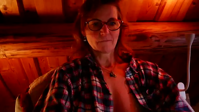 Snapshot of Valinella chatting on 03/02/26, 07:09 Valinella online show from 03/02/26, 07:09