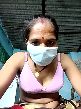 Snapshot of Hot-honi chatting on 10/01/25, 02:23 Hot-honi online show from 10/01/25, 02:23