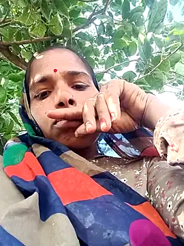 Hot-honi online show from 11/18/25, 08:41