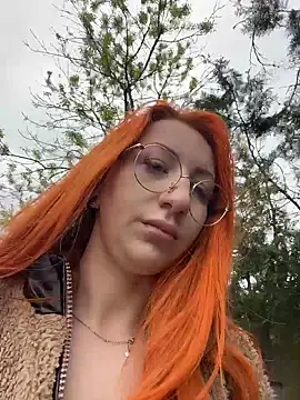 DaddysLittleSlutfox online show from 04/21/26, 09:48