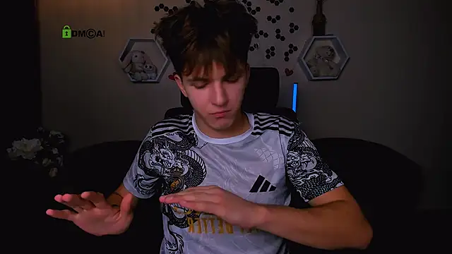 travis wolf  online show from 09/20/25, 08:48