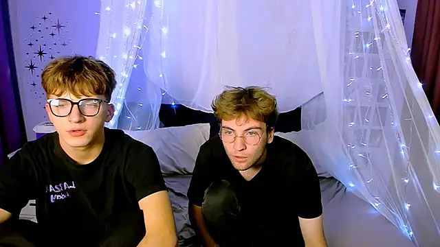 travis wolf  online show from 10/19/25, 07:14