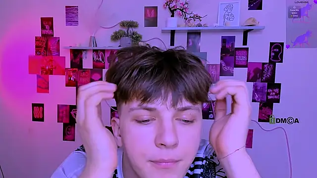 travis wolf  online show from 04/04/26, 08:45