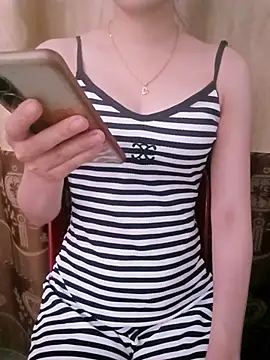Snapshot of CherryBeii chatting on 07/18/26, 04:38 CherryBeii online show from 07/18/26, 04:38