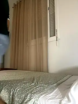 Snapshot of Merousexy282828 chatting on 09/29/25, 02:33 Merousexy282828 online show from 09/29/25, 02:33