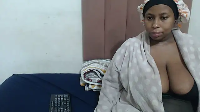 Chubby Queenx255 online show from 11/14/25, 05:22