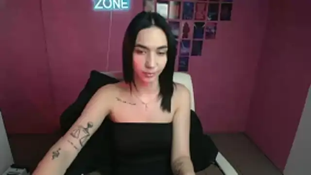 Snapshot of Bella_Night4 chatting on 10/24/25, 05:48 Bella Night4 online show from 10/24/25, 05:48