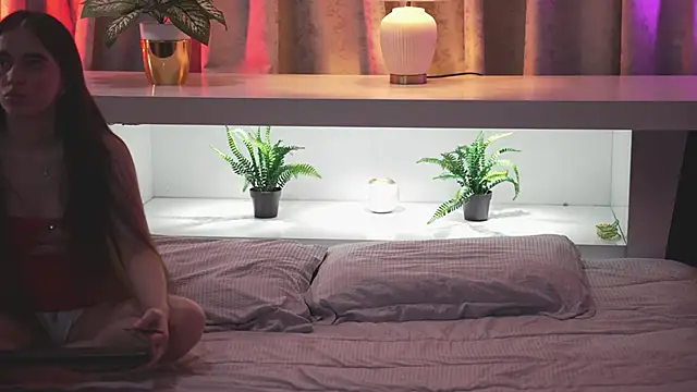 PopHouse  online show from 04/06/26, 01:45