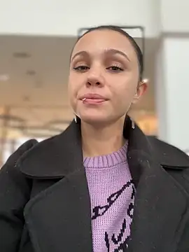 Snapshot of VendiMur chatting on 09/15/25, 03:28 VendiMur online show from 09/15/25, 03:28