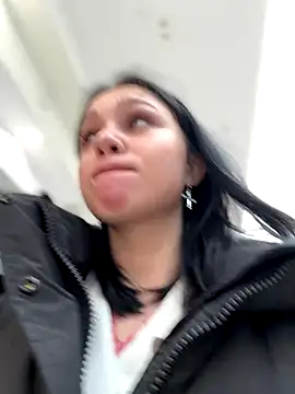 Snapshot of VendiMur chatting on 10/10/25, 03:05 VendiMur online show from 10/10/25, 03:05