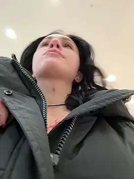 Snapshot of VendiMur chatting on 10/28/25, 03:10 VendiMur online show from 10/28/25, 03:10