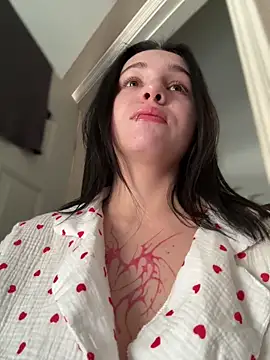 Snapshot of VendiMur chatting on 11/15/25, 02:09 VendiMur online show from 11/15/25, 02:09